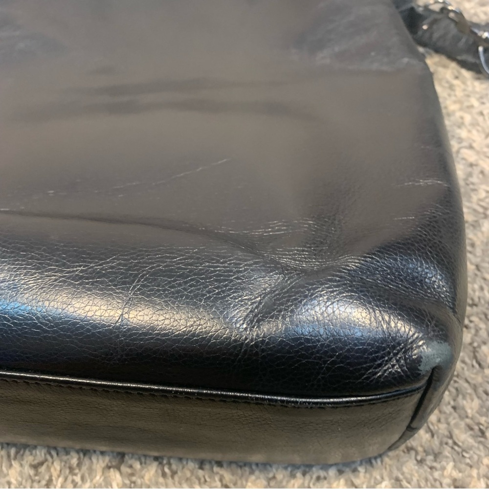 DAAME USA Large Pebbled Leather Laptop Crossbody Bag - Picture 7 of 16